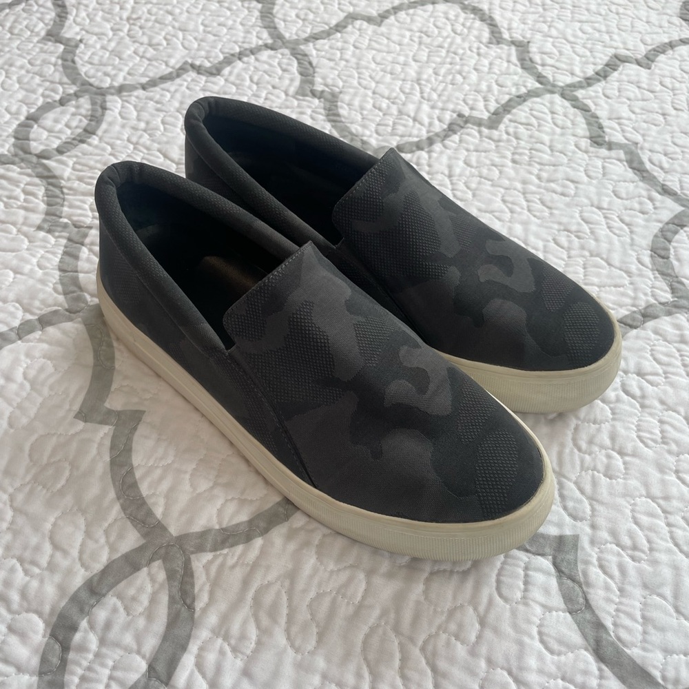 Vince Camuto Grey/Black Camo Fairfax Slip-ons Women’s Size 7.5